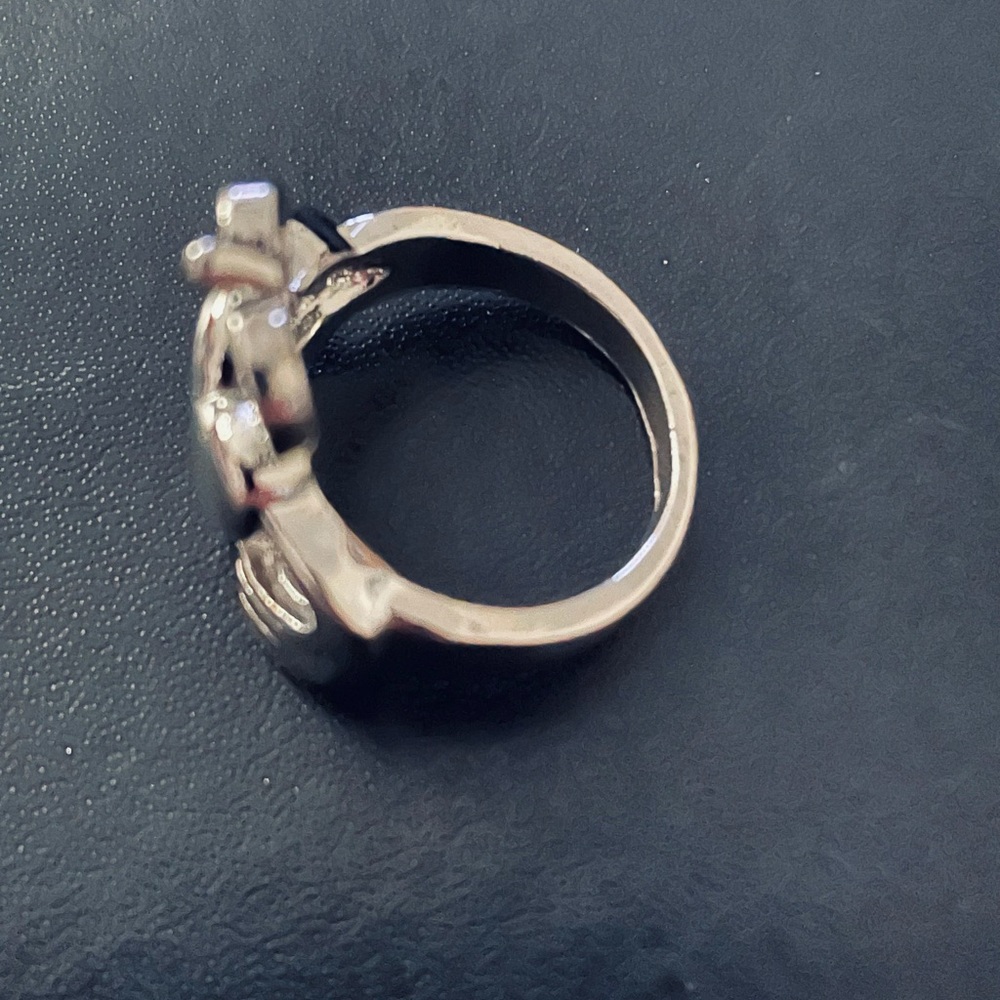 Size 5 Claddagh Silver Ring NEW - Picture 7 of 11